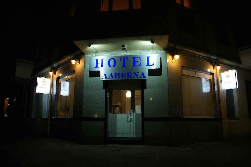 Hotel Garni Aaberna Berlin Exteriör bild