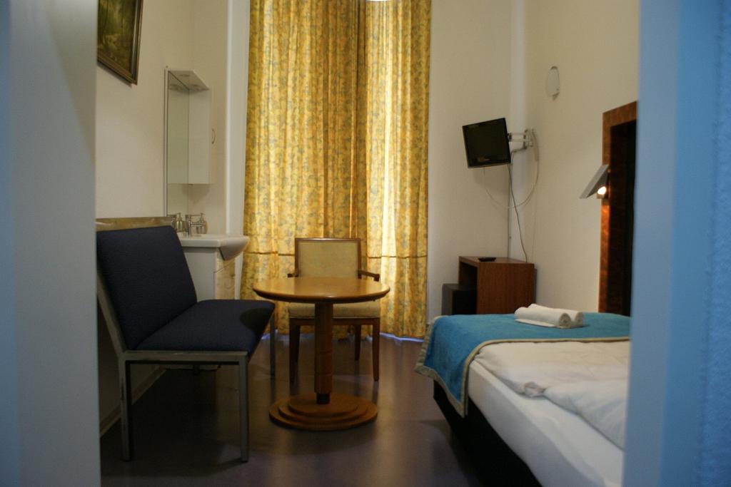 Hotel Garni Aaberna Berlin Rum bild